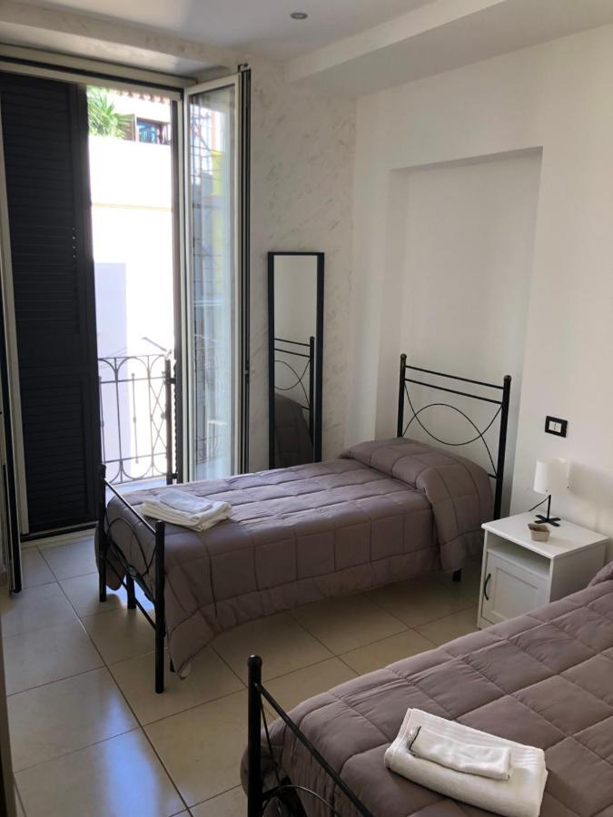 Terrazza Fama Villa Catania Bagian luar foto